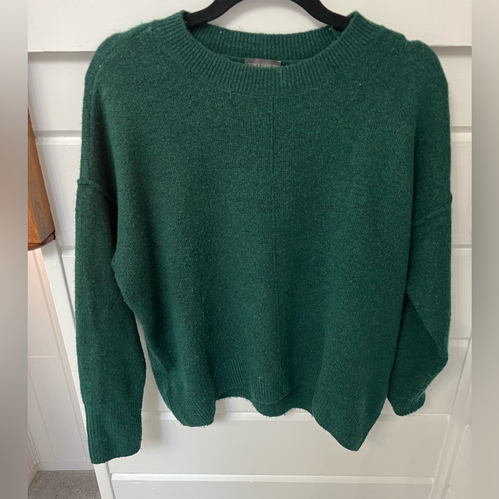 Vince Camuto Green crew neck sweater